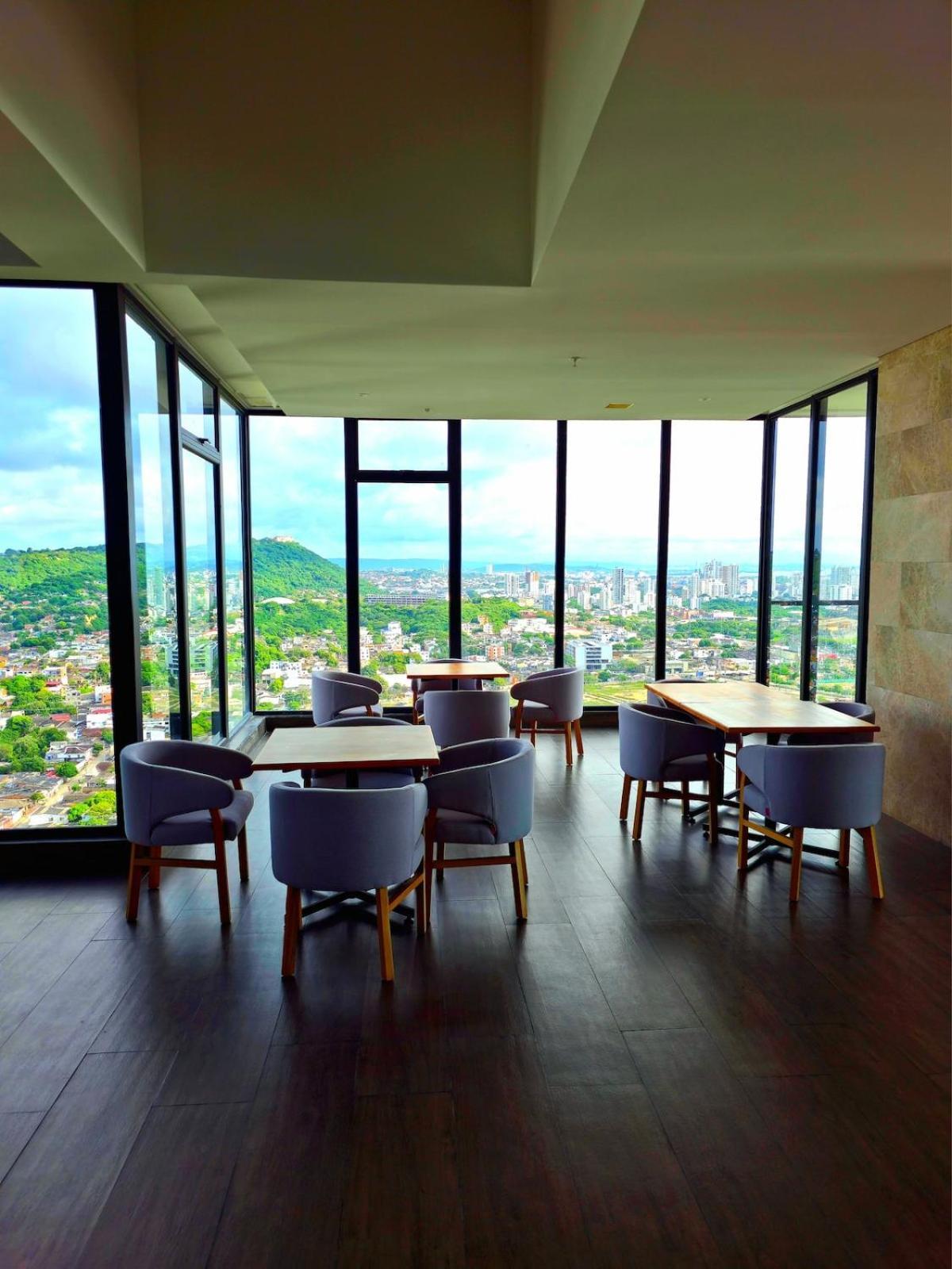Beautiful View Of The Ocean And The Apartamento Cartagena